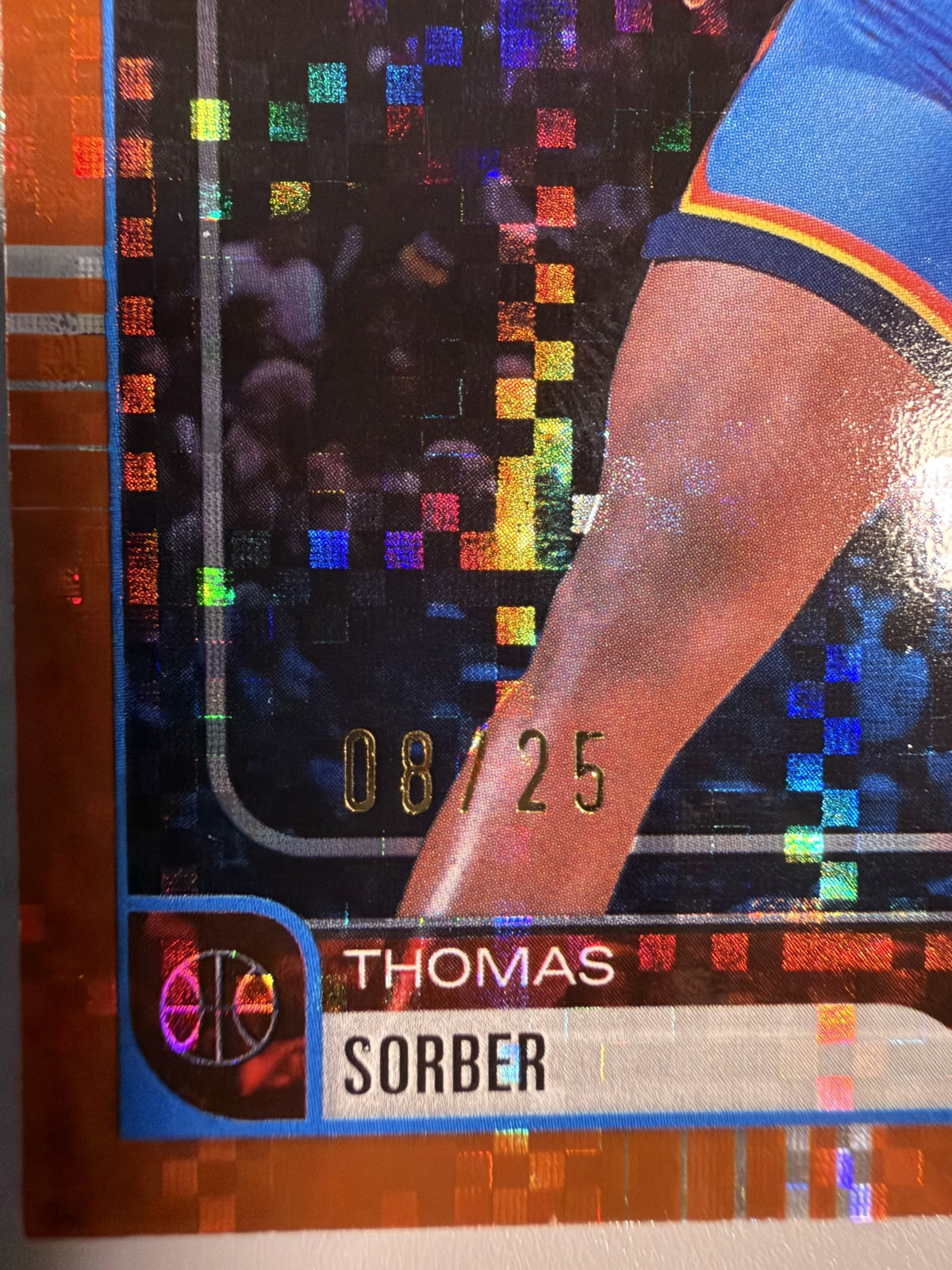 2025-26 Topps NBA Hoops Thomas Sorber #88 Orange Pixel Burst rookie 08/25 serial number close-up